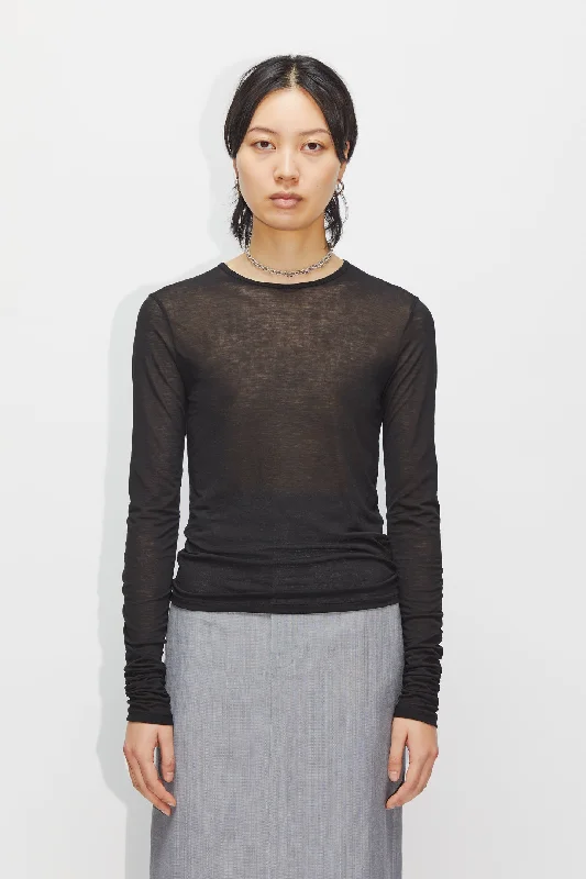 Long-sleeved Lightweight T-shirt