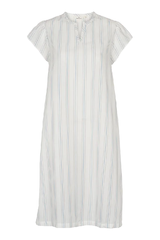 Marina SS Dress - Whisper white / Lotus / alaskan blue