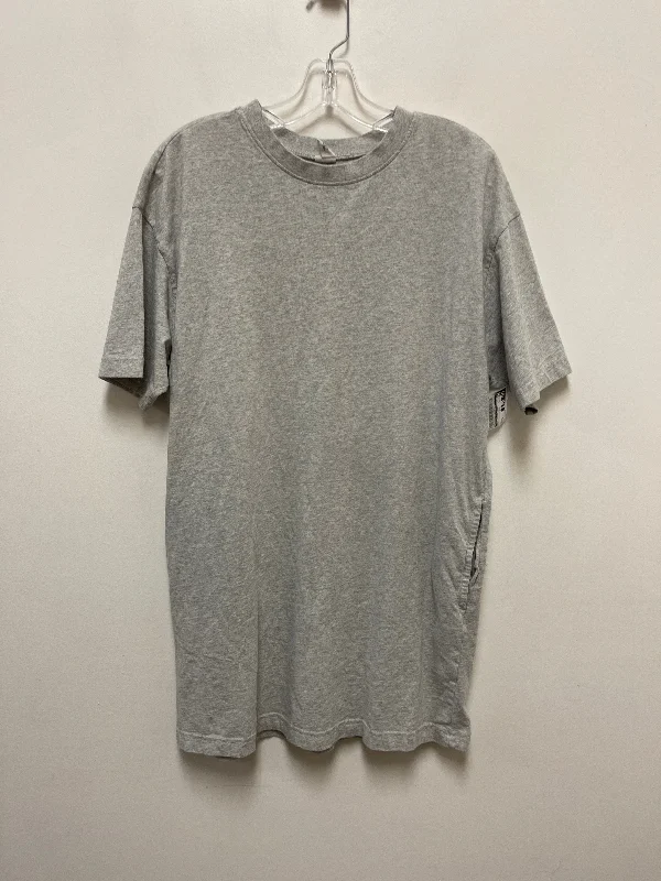 Dress Casual Short By Melrose And Market In Grey, Size: S